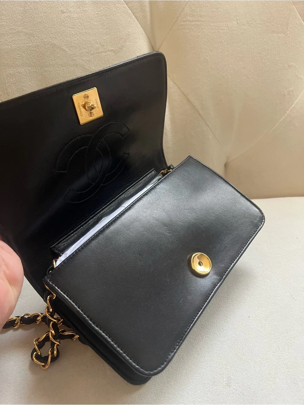 🖤🖤Chanel Vintage Black Quilted Lambskin Full Flap 24k Gold Plated hardware